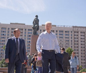 Мэр Москвы Сергей Собянин осмотрел результаты работ по капитальному ремонту Октябрьского тоннеля и благоустройству Калужской площади