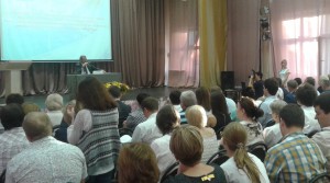 О социально-экономическом развитии ЮАО жителям округа рассказал префект Алексей Челышев