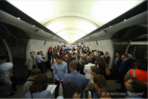 В рамках проекта «Поэзия в метро» на Филевской линии запустили «Есенинский поезд»