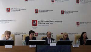 В Москве обсудили организацию внеклассного досуга школьников 