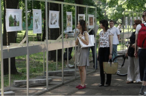 Самые интересные снимки фотоконкурса «ProЧтение» выставят на День города в парке «Садовники»