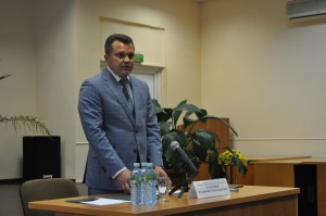 Первый заместитель главы управы по вопросам ЖКХ, благоустройства и строительства Владимир Глазунов
