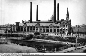 Здание гидроэлектростанции на Болотной набережной в 1914 году