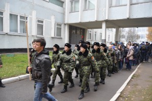 24 октября будущие призывники – учащиеся общеобразовательных школ Москвы и воспитанники столичных кадетских училищ – побывали в настоящей войсковой части и окунулись в армейскую жизнь