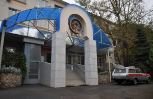 Строители завершили все монтажные работы по возведению спального корпуса Центра милосердия в районе Орехово-Борисово Северное