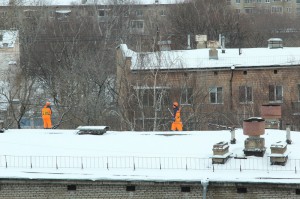 В Москве продолжаются сильнейшие снегопады