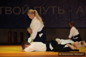 В спортивном клубе боевых искусств «Сибирский барс» прошел мастер-класс по женской самообороне