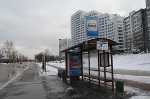 Одна из остановок в Южном округе Москвы