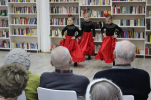 Мероприятие продолжилось номером детского танцевального коллектива «Радуга»