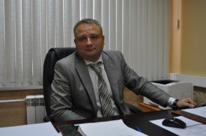 На фото глава управы Сергей Федоров