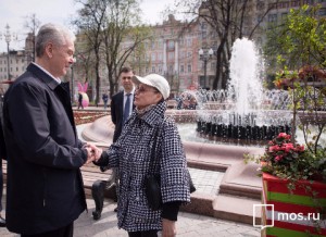 Мэр Москвы Сергей Собянин присутствовал при запуске фонтана на Пушкинской площади 