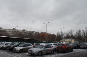 Перехватывающая парковка в одном из районов ЮАО (у метро "Царицыно")
