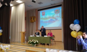 Префект Южного административного округа Алексей Челышев провел традиционную встречу с жителями в школе №1552 района Зябликово