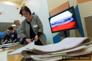 За 12 часов работы избирательных участков в Москве их посетили почти 400 тысяч жителей Москвы