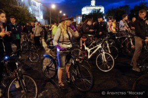 Жители Москвы смогут принять участие во втором ночном велопараде