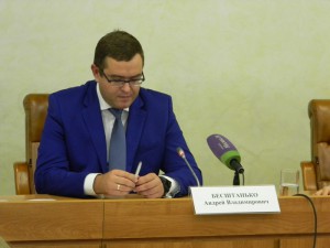 По словам Бесштанько, в Центр занятости молодежи в Москве обратились более 5 тысяч человек 