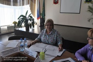 На фото глава муниципального округа Нагатино-Садовники Лидия Кладова