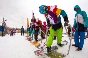 Тренировки сноубордистов частые, но непродолжительные: ребята выходят на склоны несколько раз в неделю на 1-2 часа