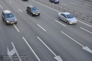 Дополнительные полосы появляются на дорогах Москвы за счет нанесения новой разметки
