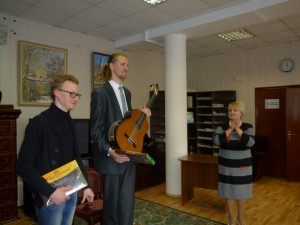 Максим Кириков и Никита Баловнев в библиотеке №159