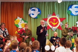 Ветераны Великой Отечественной войны встретились с дошколятами района