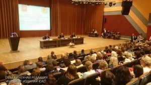 Префект Алексей Челышев ответил на вопросы жителей округа по реновации  