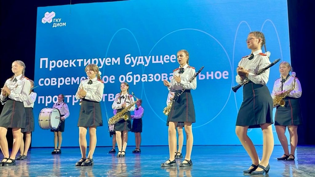 Ученики школы №1770 приняли участие в конференции в честь Дня строителя. Фото: официальная страница школы №1770 в социальных сетях