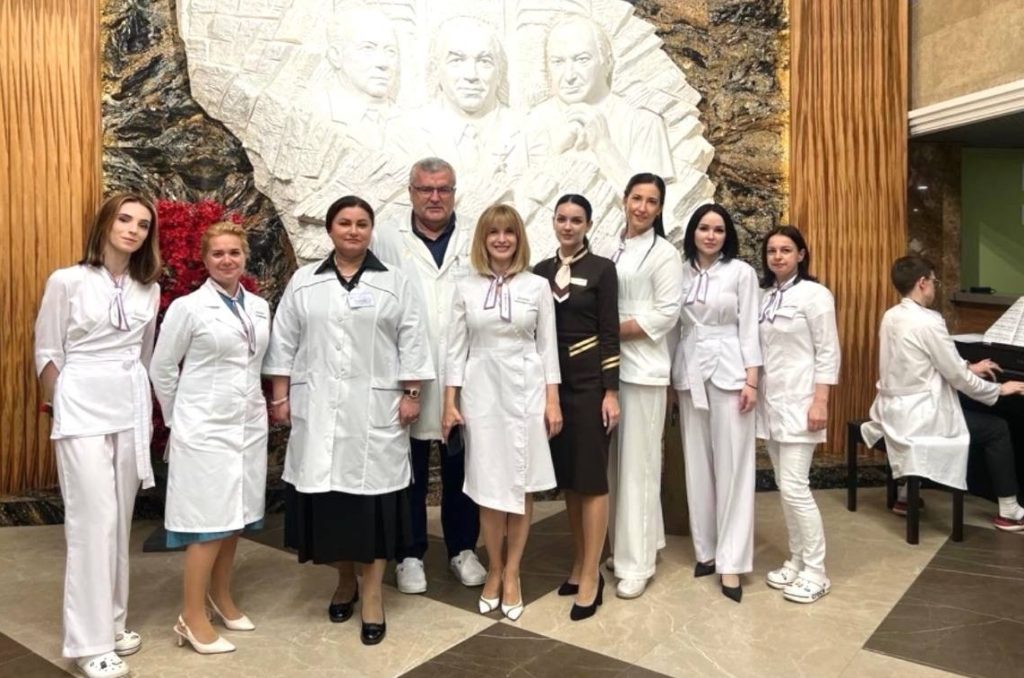 Внештатный специалист Минздрава РФ посетила НМИЦ онкологии имени Николая Блохина. Фото: официальная страница Национального медицинского исследовательского центра онкологии имени Николая Блохина в социальных сетях