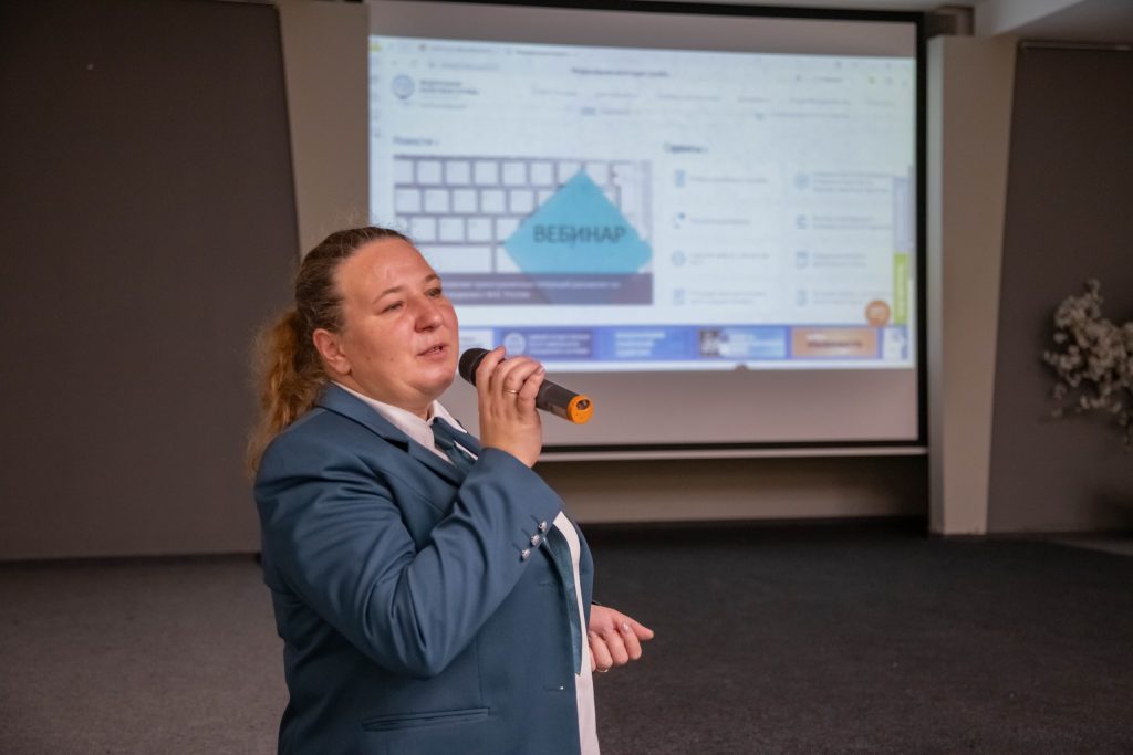 Сотрудники ИФНС №25 провели лекции в Технологическом колледже №34. Фото: официальная страница Технологического колледжа №34 в социальных сетях