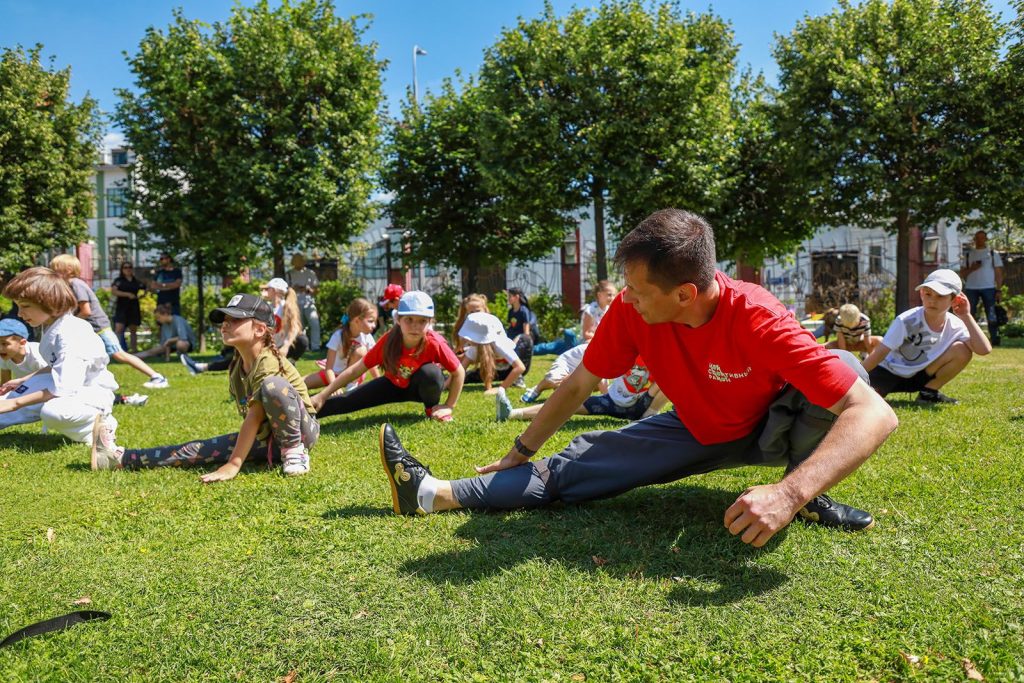Гости музея-заповедника «Коломенское» смогут присоединиться к тренировкам по ушу. Фото: пресс-служба Департамента спорта города Москвы