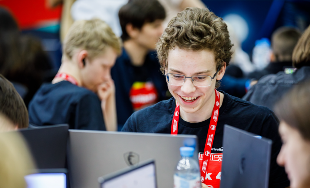 Хакатон состоялся в МГКЭИТ. Фото: официальная страница Московского государственного колледжа электромеханики и информационных технологий