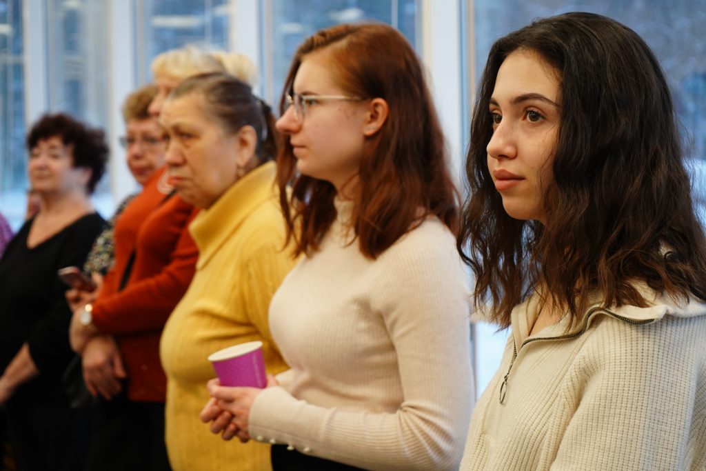 Представители галереи «На Каширке» провели встречу с писательницей и психологом. Фото: Анна Быкова, «Вечерняя Москва»
