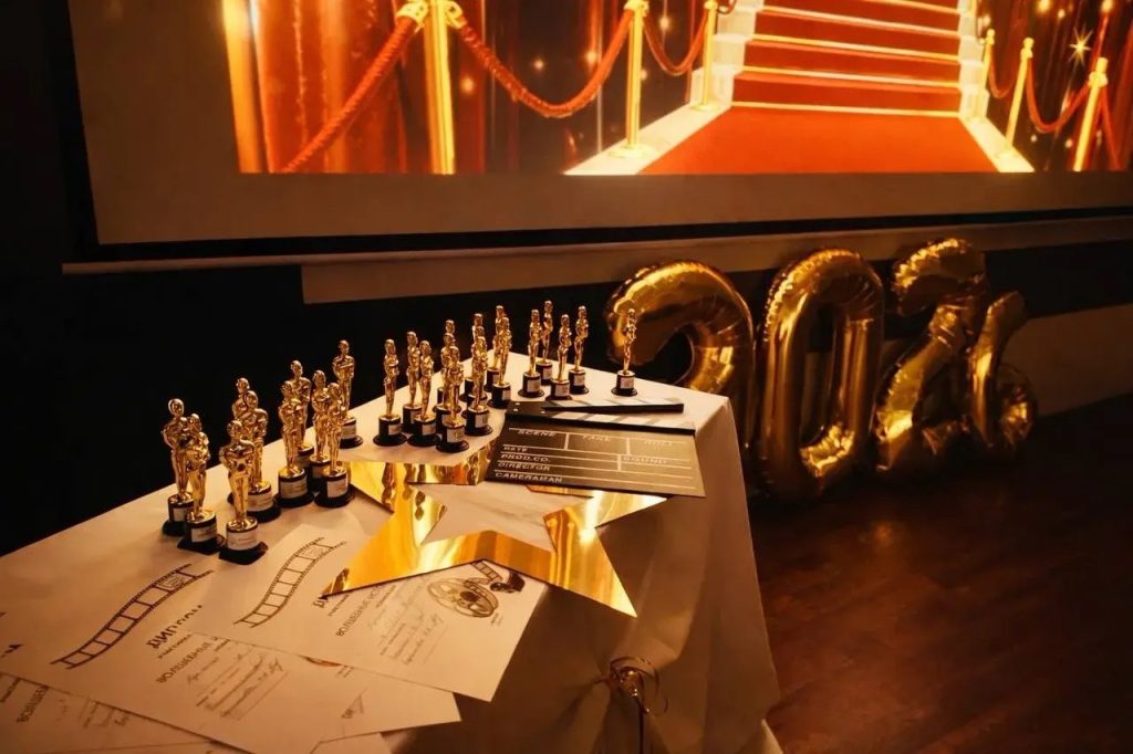 Новогодний фестиваль прошел в Медицинском колледже №1. Фото: страница Медицинского колледжа №1 в социальных сетях