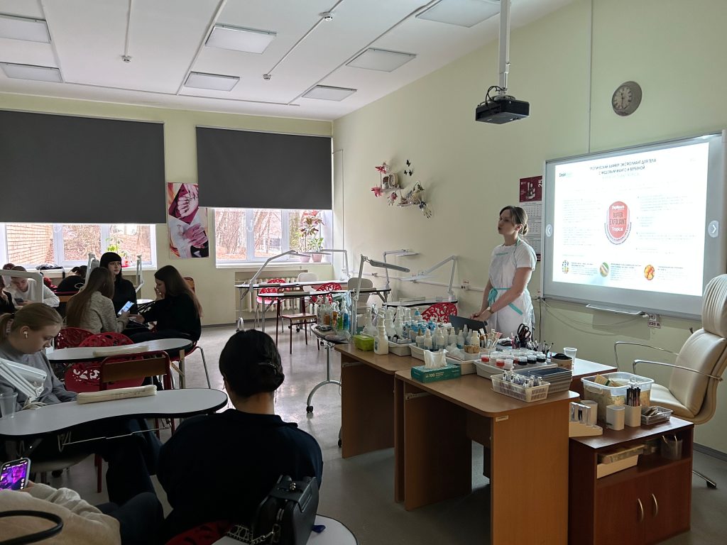 Семинар провели в Технологическом колледже №34. Фото: страница Технологического колледжа №34 в социальных сетях