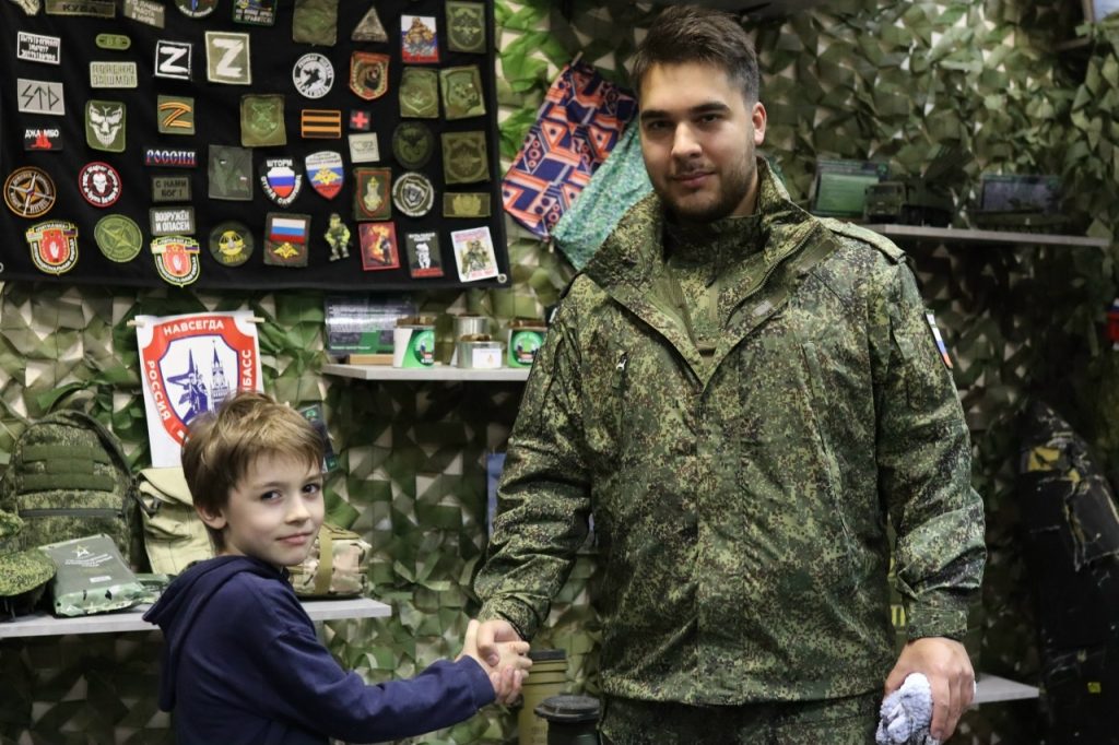 Жители района Нагатино-Садовники вносят вклад в поддержку участников СВО. Фото: страница управы района Нагатино-Садовники в социальных сетях
