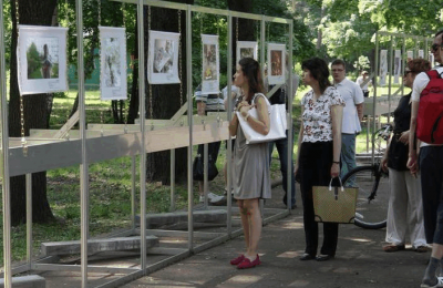 Самые интересные снимки фотоконкурса «ProЧтение» выставят на День города в парке «Садовники»