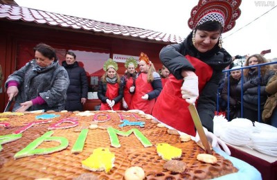 На Крещение в столице испекут большую коврижку в форме карты России
