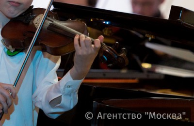 В библиотеке №136 имени Льва Толстого 31 марта, в четверг, пройдет литературно-музыкальный вечер, посвященный творчеству российского пианиста, композитора, музыкального педагога Александра Дюбюка