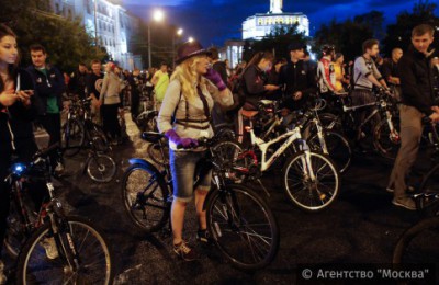 Жители Москвы смогут принять участие во втором ночном велопараде