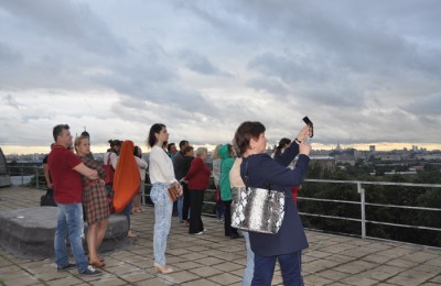 Экскурсию на крыше устроили для посетителей культурного центра ЗИЛ