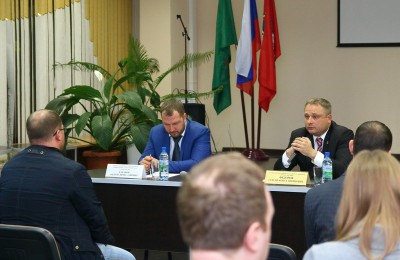 Глава управы района Нагатино-Садовники Сергей Федоров провел очередную встречу с жителями