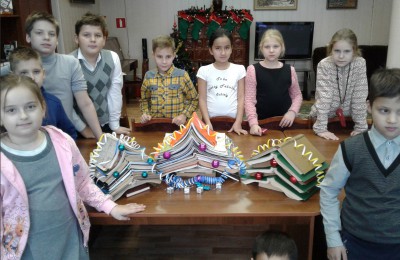 Ученики школы №978 создали 3D-инсталляцию в рамках акции «Библиотечный ЭкоБум»