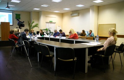 Депутаты поздравили женщин с 8 марта