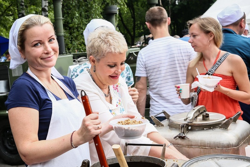 Пожарные и спасатели столицы отметили 215-летие пожарной охраны Москвы