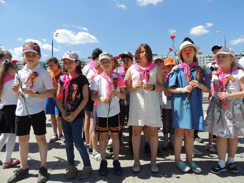 Более 100 ребят из ЮАО Москвы поучаствовали в акции Городского проекта «Мой район в годы войны»
