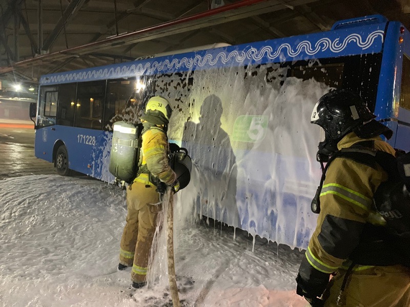 Пожарно-тактические учения в Южном административном округе прошли в автобусном парке