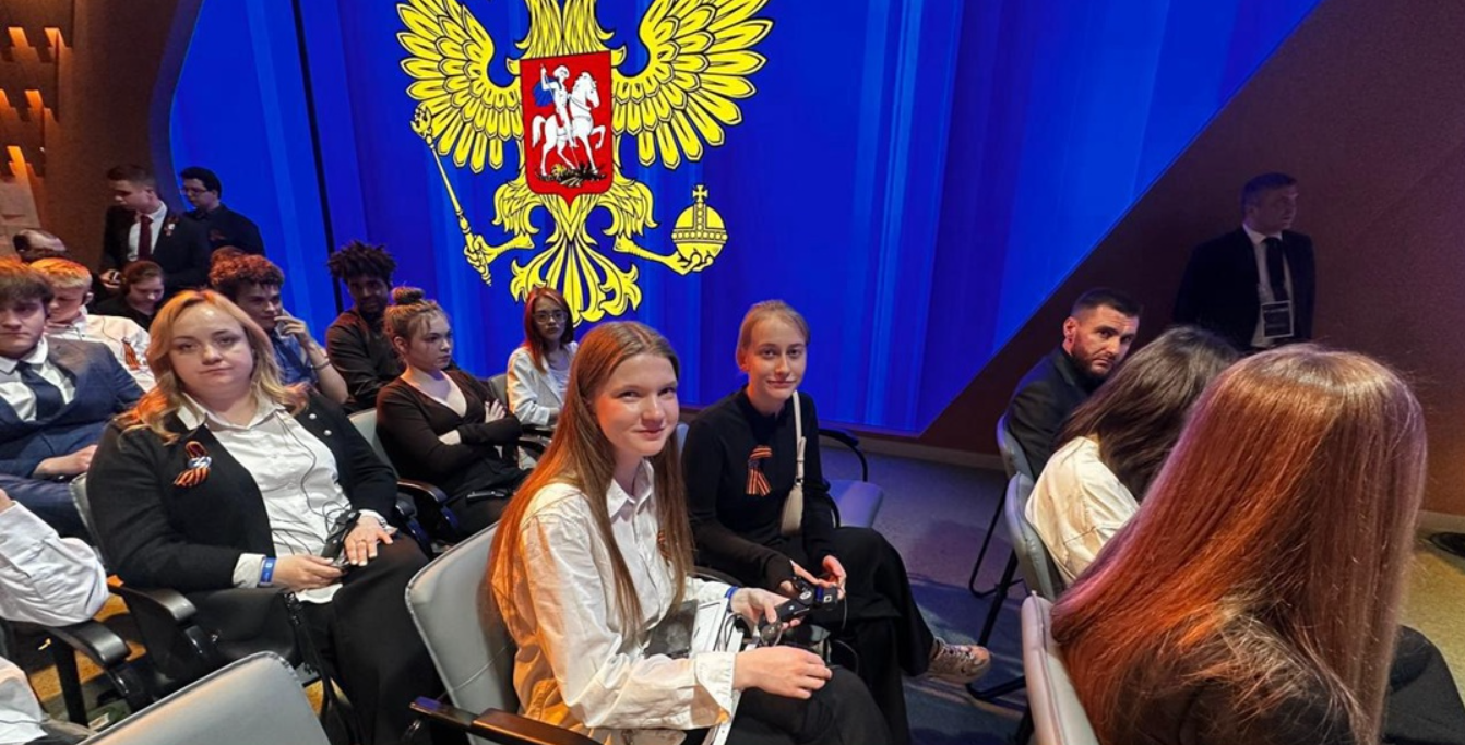 Студенты МГКЭИТ встретились с президентом Республики Сербской. Фото: официальная страница Московского государственного колледжа электромеханики и информационных технологий в социальных сетях
