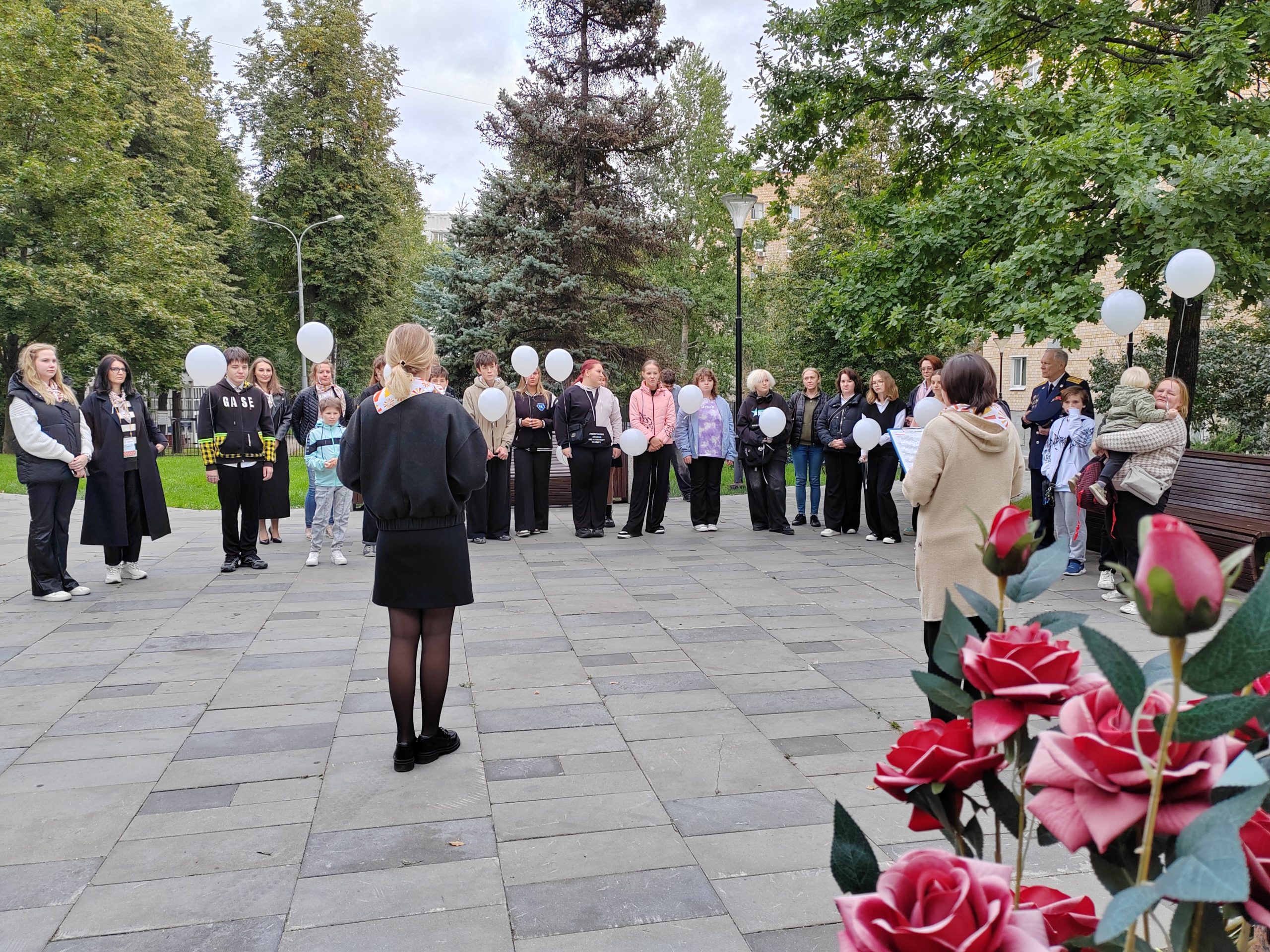Акцию в честь Дня солидарности в борьбе с терроризмом провели сотрудники СЦ «Планета Семьи». Фото: предоставили представители Семейного центра «Планета Семьи»