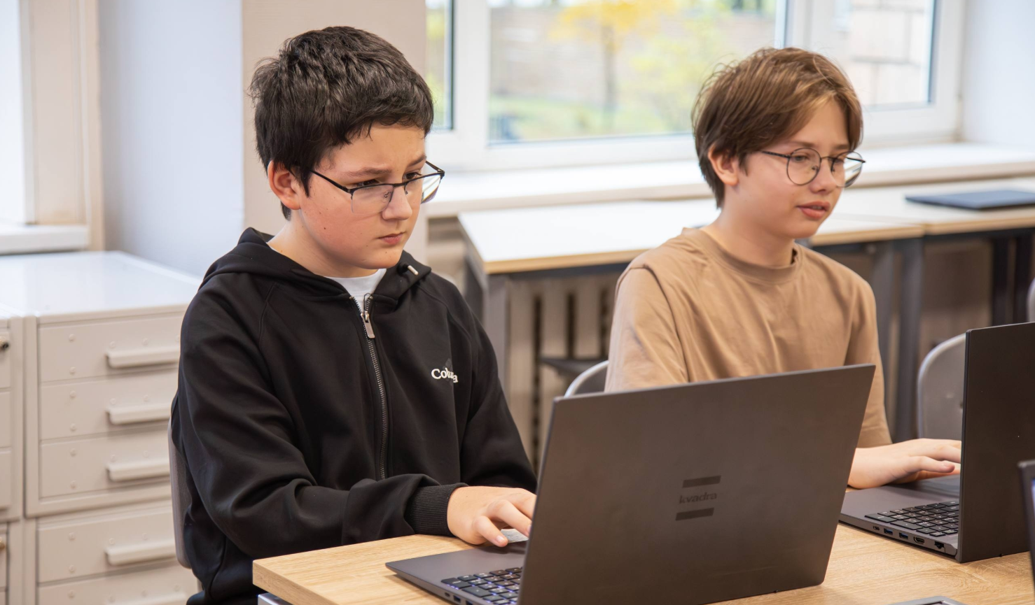 Профессиональная проба прошла в МГКЭИТ. Фото: официальная страница Московского государственного колледжа электромеханики и информационных технологий в социальных сетях