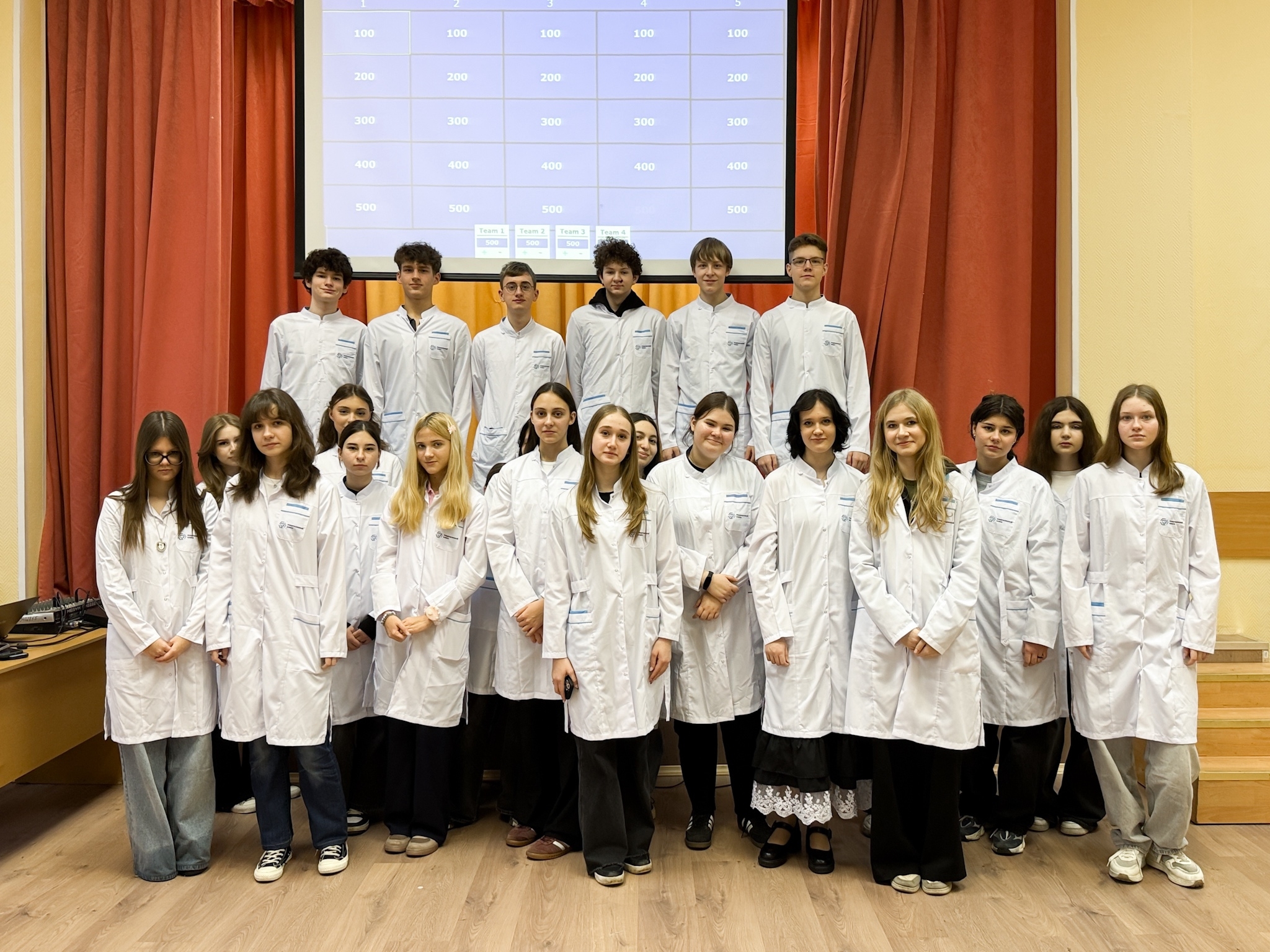 Преподаватели школы №507 провели медицинский мастер-класс. Фото: страница в социальных сетях